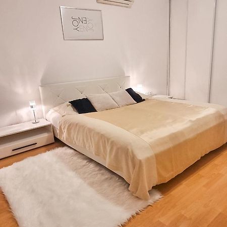 Modern & Cozy Apartment Near Hockey & Football Arena Bratislava Exterior foto